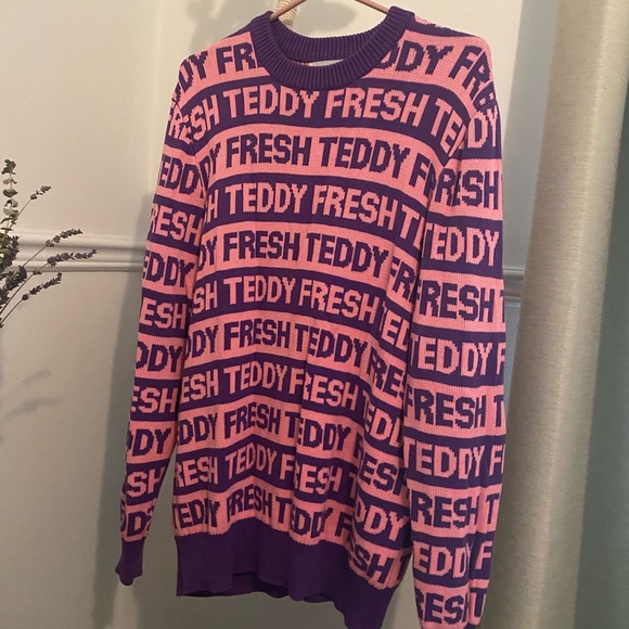 Teddie Fresh Sweater - Picture 1 of 2
